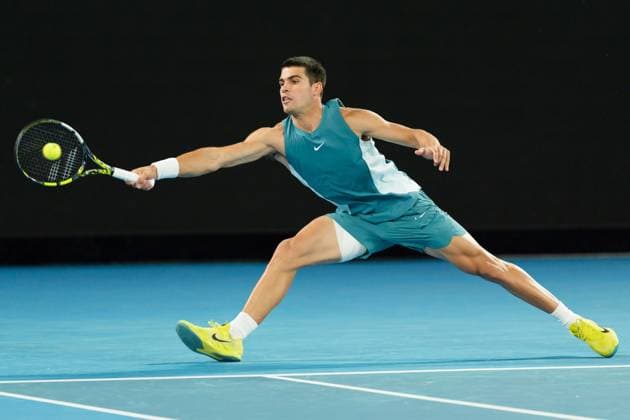 Tennis 2025: Australian Open Day 10 January 21, 2025: 3rd seed CARLOS ALCARAZ of Spain in action against 7th seed NOVAK DJOKOVIC of Serbia on Rod Laver Arena in a Men s Singles Quarterfinals match on day 11 of the 2025 Australian Open in Melbourne, Australia. Sydney Low Cal Media(Credit Image: Â Sydney Low Cal Sport Media) Melbourne Victoria Australia EDITORIAL USE ONLY Copyright: xx ZUMA-20250121_faf_c04_001.jpg SydneyxLowx csmphotothree347523