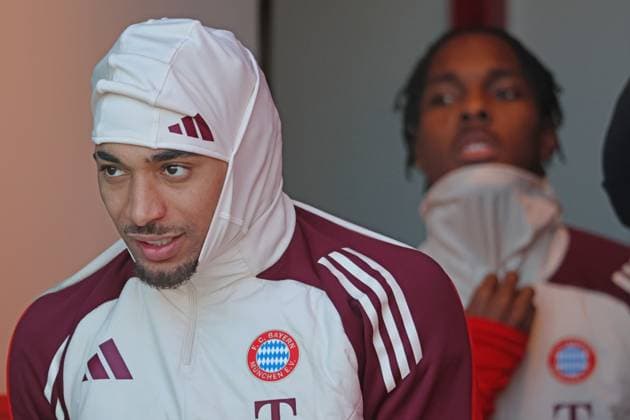 23 Sacha Boey (li.) und 39 Mathys Tel, Portraet, Portrait, Fussball Abschlusstraining - FC Bayern München vor UEFA Champions League-Spiel vs. Feyenoord Rotterdam 21.01.2025 Trainingsgelände, Säbenerstr. FOTO: Mladen Lackovic LakoPress