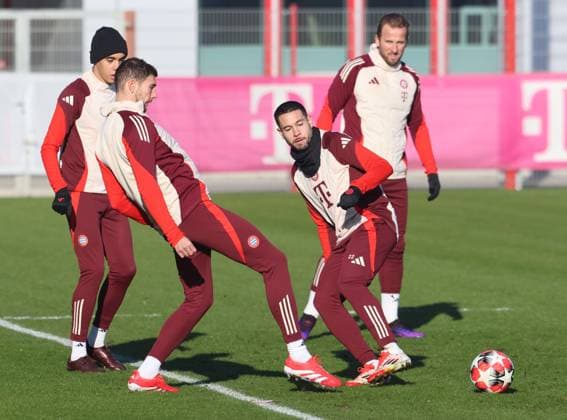 v.l. 42 Jamal Musiala, 8 Leon Goretzka, 22 Raphael Adelino Jose Guerreiro, 9 Harry Kane, Zweikampf, Aktion, Fussball Abschlusstraining - FC Bayern München vor UEFA Champions League-Spiel vs. Feyenoord Rotterdam 21.01.2025 Trainingsgelände, Säbenerstr. FOTO: Mladen Lackovic LakoPress