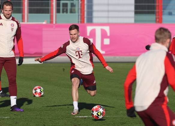 6 Joshua Kimmich (am Ball) und 9 Harry Kane, Aktion, Fussball Abschlusstraining - FC Bayern München vor UEFA Champions League-Spiel vs. Feyenoord Rotterdam 21.01.2025 Trainingsgelände, Säbenerstr. FOTO: Mladen Lackovic LakoPress