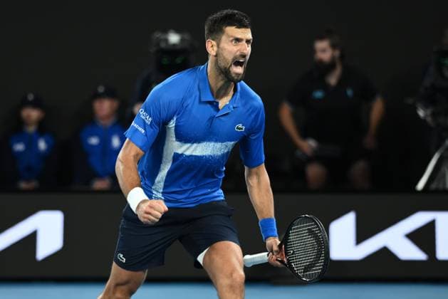 TENNIS AUSTRALIAN OPEN, Novak Djokovic of Serbia reacts during his 1 4 final match against Carlos Alcaraz of Spain during the 2025 Australian Open at Melbourne Park in Melbourne, Tuesday, January 21, 2025. ( NO ARCHIVING, EDITORIAL USE ONLY, NO USE IN BOOKS WITHOUT CONSENT MELBOURNE VICTORIA AUSTRALIA  Copyright: xJOELxCARRETTx 20250122125478087337