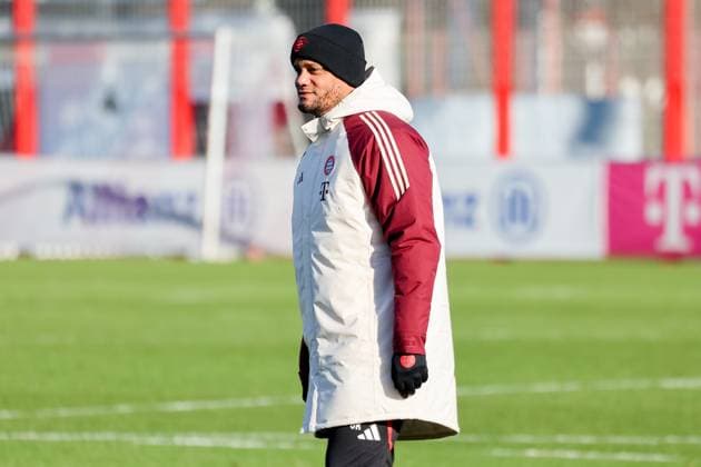 Vincent Kompany (FC Bayern Muenchen, Cheftrainer) beim Training, GER, Abschlusstraining, FC Bayern Muenchen, Fussball, UEFA Champions League, 7. Spieltag, Saison 2024 2025, 21.01.2025, GER, Abschlusstraining, FC Bayern Muenchen, Fussball, UEFA Champions League, 7. Spieltag, Saison 2024 2025, 21.01.2025 Muenchen Copyright: xEibner-Pressefoto JennixMaulx EP_JML