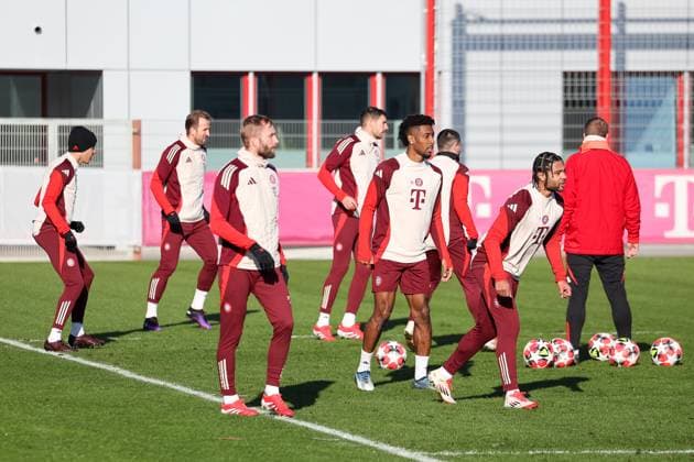 Spieler beim Training, Jamal Musiala (FC Bayern Muenchen, 42) mit Harry Kane (FC Bayern Muenchen, 09) und Konrad Laimer (FC Bayern Muenchen, 27), mit Leon Goretzka (FC Bayern Muenchen, 08) und Alphonso Davies (FC Bayern Muenchen, 19), mit Serge Gnabry (FC Bayern Muenchen, 07), GER, Abschlusstraining, FC Bayern Muenchen, Fussball, UEFA Champions League, 7. Spieltag, Saison 2024 2025, 21.01.2025, GER, Abschlusstraining, FC Bayern Muenchen, Fussball, UEFA Champions League, 7. Spieltag, Saison 2024 2025, 21.01.2025 Muenchen Copyright: xEibner-Pressefoto JennixMaulx EP_JML