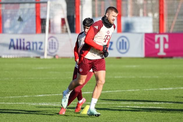 Eric Dier (FC Bayern Muenchen, 15) beim Training, GER, Abschlusstraining, FC Bayern Muenchen, Fussball, UEFA Champions League, 7. Spieltag, Saison 2024 2025, 21.01.2025, GER, Abschlusstraining, FC Bayern Muenchen, Fussball, UEFA Champions League, 7. Spieltag, Saison 2024 2025, 21.01.2025 Muenchen Copyright: xEibner-Pressefoto JennixMaulx EP_JML