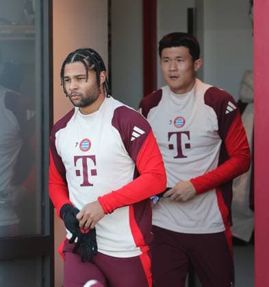 21.01.2025, Champions League FC Bayern Abschlusstraining, Saebenerstrasse Muenchen, Fussball, im Bild: Serge Gnabry (FC Bayern Muenchen) und Min-Jae Kim (FC Bayern Muenchen)