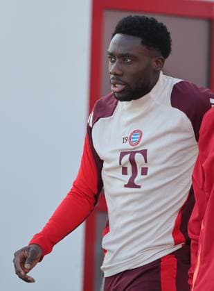 21.01.2025, Champions League FC Bayern Abschlusstraining, Saebenerstrasse Muenchen, Fussball, im Bild: Alphons Davies (FC Bayern Muenchen)