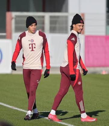 21.01.2025, Champions League FC Bayern Abschlusstraining, Saebenerstrasse Muenchen, Fussball, im Bild: Jamal Musiala (FC Bayern Muenchen) und Leroy Sane (FC Bayern Muenchen)