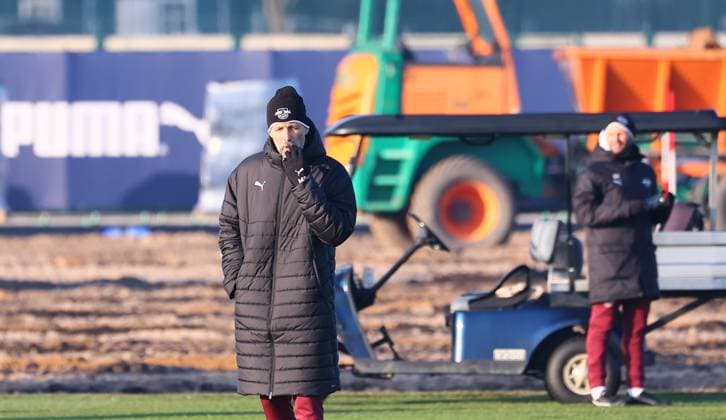 Leipzig, 21.01.2025, RBL Trainingszentrum, UEFA Champions League , RB LEIPZIG Training vor dem morgigen Spiel vs. Sporting Lissabon , Im Bild: Trainer Marco Rose (RB Leipzig) , Nur zur redaktionellen Nutzung. Only editorial use. , Picture Point
