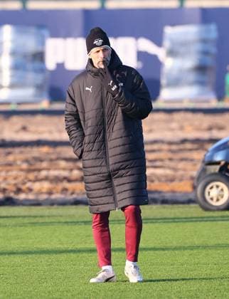 Leipzig, 21.01.2025, RBL Trainingszentrum, UEFA Champions League , RB LEIPZIG Training vor dem morgigen Spiel vs. Sporting Lissabon , Im Bild: Trainer Marco Rose (RB Leipzig) , Nur zur redaktionellen Nutzung. Only editorial use. , Picture Point