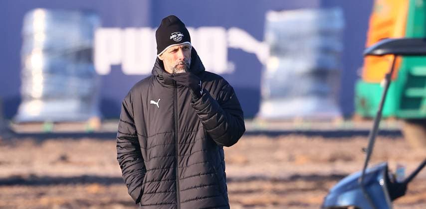 Leipzig, 21.01.2025, RBL Trainingszentrum, UEFA Champions League , RB LEIPZIG Training vor dem morgigen Spiel vs. Sporting Lissabon , Im Bild: Trainer Marco Rose (RB Leipzig) , Nur zur redaktionellen Nutzung. Only editorial use. , Picture Point