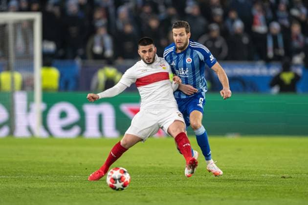 Daniz Undav in a battle with Kevin Wimmer during UEFA Champions league match, SK Slovan Bratislava - VFB Stuttgart , 21. january 2025, Tehelne pole Stadium, Bratislava, Slovakia Copyright: xMICHALxFAJT,ZOSPORTU.SKx FAJ_7196