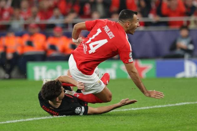 Portugal, Estadio do SL Benfica Lisbon 21. January 2025 Uefa Champions League phase 2024 25 Matchday 7, S.L.Benfica - FC Barcelona, Barca v.l. Evangelos Pavlidis (SL Benfica) macht das 1:0 Copyright: HMBxMedia FernandoxSoares