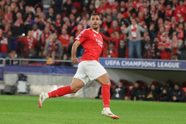Portugal, Estadio do SL Benfica Lisbon 21. January 2025 Uefa Champions League phase 2024 25 Matchday 7, S.L.Benfica - FC Barcelona, Barca v.l. Evangelos Pavlidis (SL Benfica) macht das Tor zum 2:1 Copyright: HMBxMedia FernandoxSoares