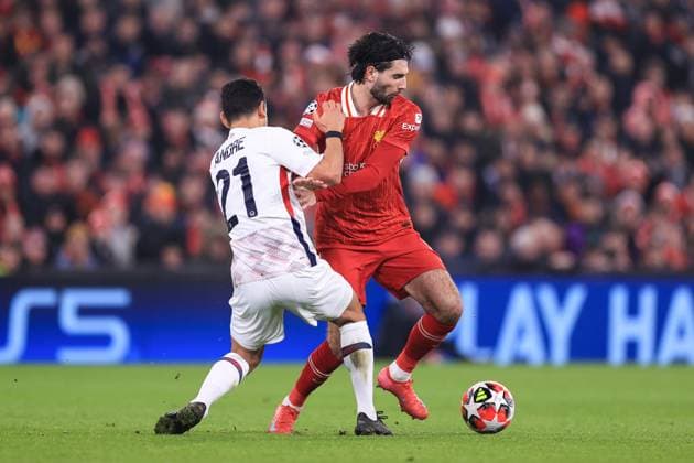 Football - UEFA Champions League - League Phase - Liverpool v LOSC Lille 21st January 2025 - UEFA Champions League - League Phase - Liverpool v LOSC Lille - Benjamin Andre of Lille and Dominik Szoboszlai of Liverpool - Photo: Simon Stacpoole Offside. Liverpool UK Copyright: xSimonxStacpoolexOffside