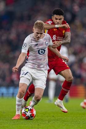 Football - UEFA Champions League - League Phase - Liverpool FC v Lille OSC LIVERPOOL, ENGLAND - Tuesday, January 21, 2025: Lille s Hakon Arnar Haraldsson (L) is challenged by Liverpool s Luis Diaz during the UEFA Champions League game between Liverpool FC and Lille OSC at Anfield. (Photo by David Rawcliffe Propaganda) LIVERPOOL Anfield MERSEYSIDE ENGLAND  Copyright: xDavidxRawcliffex P2025-01-21-Liverpool_Lille-37