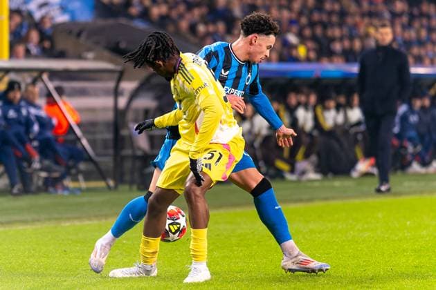 2025-01-21 Club Brugge KV v Juventus - UEFA Champions League 2024 25 League Phase MD7 BRUGES, BELGIUM - JANUARY 21: Samuel Mbangula of Juventus battles for the ball with Chemsdine Talbi of Club Brugge KV during the UEFA Champions League 2024 25 League Phase MD7 match between Club Brugge KV and Juventus at Jan Breydelstadion on January 21, 2025 in Bruges, Belgium. (Photo by Joris Verwijst BSR Agency) Bruges Belgium Content not available for redistribution in The Netherlands directly or indirectly through any third parties. Copyright: xBSRxAgencyx