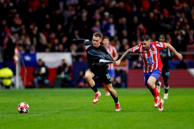 Florian Wirtz (Bayer 04 Leverkusen) und Javi Galan (Atletico Madrid) battle for the ball during the UEFA Champions League 2024 25 League Phase MD7 match between Atletico de Madrid and Bayer 04 Leverkusen at Estadio Civitas Metropolitano on January 21, 2025 in Madrid, Spain. (Photo by Manu Reino DeFodi Images) Defodi-071_ATMLEV20250121_089