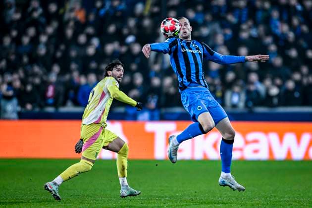 Juventus midfielder Manuel Locatelli, Club Brugge forwarder Gustaf Nilsson, during the match Club Brugge - Juventus at the Jan Beydelstadium for the UEFA Champions League - League phase - Matchday 7 season 2024-2025 in BRUGGE, Belgium on 21 januari 2025, (photo by Stefan Koops EYE4images DeFodi Images) Defodi-746_209684