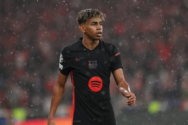 Portugal, Estadio do SL Benfica Lisbon 21. January 2025 Uefa Champions League phase 2024 25 Matchday 7, S.L.Benfica - FC Barcelona, Barca v.l. Lamine Yamal (FC Barcelona) Copyright: HMBxMedia FernandoxSoares