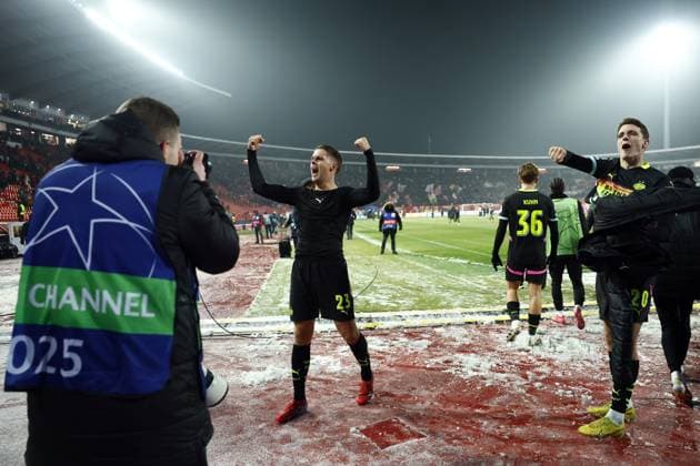 BELGRADO - (l-r) Joey Veerman of PSV Eindhoven, Guus Til of PSV Eindhoven celebrate the 2-3 victory after the UEFA Champions League match between Red Star Belgrade and PSV Eindhoven at Stadion Rajko Mitic on Jan. 21, 2025 in Belgrade, Serbia. ANP SEM VAN DER WAL UEFA Champions League 2024 25 League Phase MD7 2024 25 xVIxANPxSportx xxANPxIVx 518040484 originalFilename: 518040484.jpg