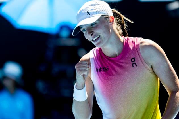 MELBOURNE, VIC - JANUARY 22: Iga Swiatek of Poland celebrates after winning her match in the Quarterfinals of the 2025 Australian Open on January 22 2025, at Melbourne Park in Melbourne, Australia. (Photo by Jason Heidrich Icon Sportswire) TENNIS: JAN 22 Australian Open EDITORIAL USE ONLY Icon250122129