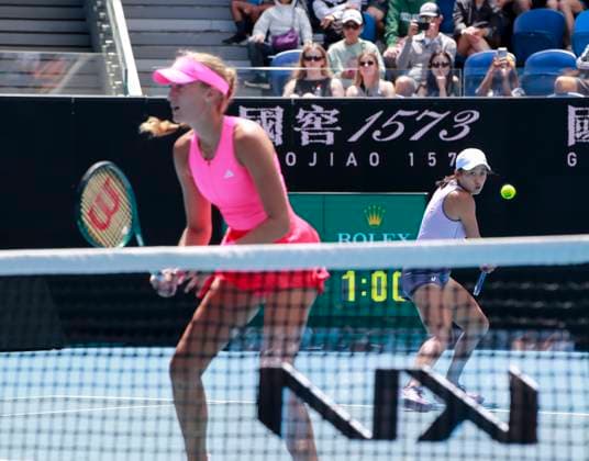 (250122) -- MELBOURNE, Jan. 22, 2025 -- Zhang Shuai(R) Kristina Mladenovic compete during the women s doubles quarterfinal match between Zhang Shuai of China Kristina Mladenovic of France and Taylor Townsend of the United States Katerina Siniakova of the Czech Republic at Australian Open tennis tournament in Melbourne, Australia, Jan. 22, 2025. ) (SP)AUSTRALIA-MELBOURNE-TENNIS-AUSTRALIAN OPEN-DAY 11 MaxPing 