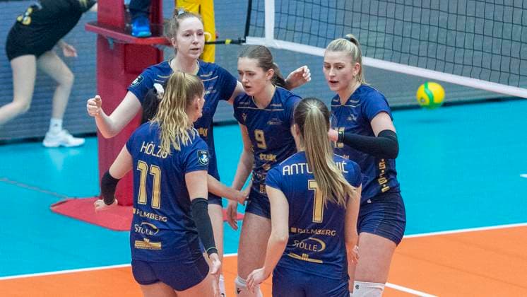 22.1.2025, Volleyball, Frauen, CEV Champions League Volley 2025, Vorrunde, Gruppe B, 6. Spieltag, SSC Palmberg Schwerin (Deutschland) - Tent Obrenovac (Serbien) Die Spielerinnen des SSC Palmberg Schwerin reagieren nach einem Punktverlust. Schwerin Palmberg Arena Mecklenburg-Vorpommern Deutschland