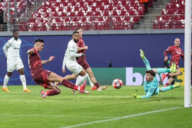22.01.2025, xtgx, Fussball, UEFA Champions League, RB Leipzig - Sporting Lissabon emspor, v.l. Tor zum 1:0 durch Benjamin Sesko (Leipzig, 30) (DFL DFB REGULATIONS PROHIBIT ANY USE OF PHOTOGRAPHS as IMAGE SEQUENCES and or QUASI-VIDEO) Leipzig