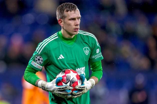 22.01.2025, Fußball, UEFA Champions League, Schachtar Donezk - Stade Brestois 29, Arena AufSchalke Gelsenkirchen, 7. Spieltag Saison 2024 2025: Torwart Marco Bizot (Stade Brest 40) Nordrhein-Westfalen Deutschland