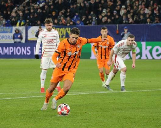22.01.2025, xgrfx, Fussball UEFA Champions League, Schachtar Donezk - Stade Brest emspor, v.l. Tor, Georgiy Sudakov (Schachtar Donezk) (DFL DFB REGULATIONS PROHIBIT ANY USE OF PHOTOGRAPHS as IMAGE SEQUENCES and or QUASI-VIDEO) Gelsenkirchen