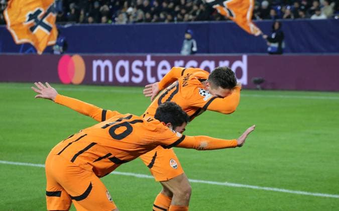 22.01.2025, xgrfx, Fussball UEFA Champions League, Schachtar Donezk - Stade Brest emspor, v.l. Tor, Georgiy Sudakov (Schachtar Donezk) (DFL DFB REGULATIONS PROHIBIT ANY USE OF PHOTOGRAPHS as IMAGE SEQUENCES and or QUASI-VIDEO) Gelsenkirchen