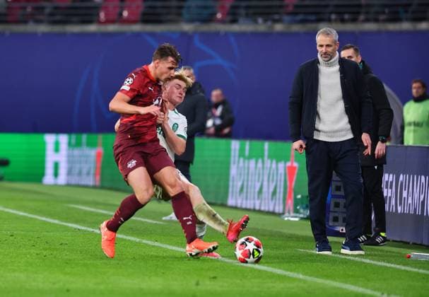 RB Leipzig - Sporting Lissabon Champions League Leipzig, 22.01.2025, Red Bull Arena, Fußball, UEFA Champions League, Spieltag 7 , RB Leipzig vs. Sporting CP Lissabon , Im Bild v.l.: Willi Orban (4, RB Leipzig) und Conrad Harder (19, Sporting) , Nur zur redaktionellen Nutzung. Only editorial use. , UEFA regulations prohibit any use of photographs as image sequences and or quasi-video. ,