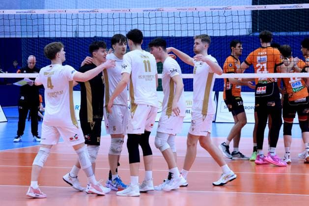 DEU, DVV, 1.VBL, BR Volleys vs. VC Olympia Berlin, 22.01.2025, Sportforum, Berlin, DEU, DVV, 1.VBL, BR Volleys vs. VC Olympia Berlin, im Bild Olympia Berlin-Spielerkreis Foto: Juergen Engler nordphoto GmbH