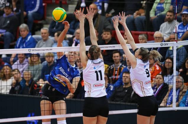 BAU 22.01.2025 Stuttgart Volleyball Allianz MTV Stuttgart vs. CSO Voluntari 2005, Toni Stautz (Stuttgart, links)