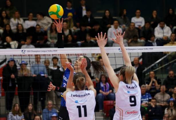 BAU 22.01.2025 Stuttgart Volleyball Allianz MTV Stuttgart vs. CSO Voluntari 2005, Maria Segura Palleres (Stuttgart, links)