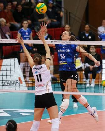 BAU 22.01.2025 Stuttgart Volleyball Allianz MTV Stuttgart vs. CSO Voluntari 2005, Kelsey Veltman (Stuttgart, rechts)