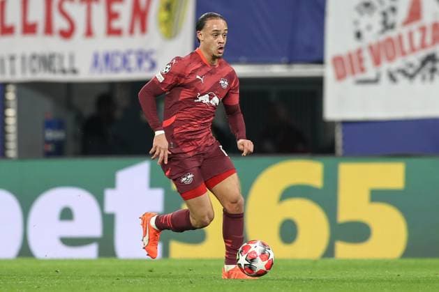 22.01.2025, xtgx, Fussball, UEFA Champions League, RB Leipzig - Sporting Lissabon emspor, v.l. Xavi Simons (Leipzig, 10) am Ball, plays the ball (DFL DFB REGULATIONS PROHIBIT ANY USE OF PHOTOGRAPHS as IMAGE SEQUENCES and or QUASI-VIDEO) Leipzig