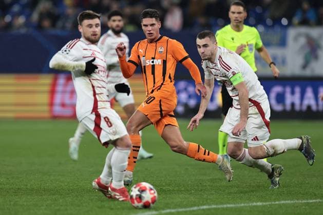 Georgiy Sudakov (Shakhtar Donetsk) (mitte) beim Spiel der Champions League (Saison 2024 25) Schachtar Donezk - Stade Brest Copyright: Thomas Pakusch