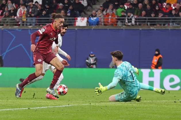 UEFA Champions League: RB Leipzig vs. Sporting Lissabon, 22.01.25 Yussuf Poulsen (9, RB Leipzig) überwindet Torwart Franco Israel (1, Sporting Lissabon) und erzielt das Tor zum 2:1. Fussball, UEFA Champions League, Saison 2024 2025: RB Leipzig vs. Sporting Lissabon am 22.01.25 in der Red Bull Arena, Leipzig. Copyright: xBEAUTIFULxSPORTS JanxKaeferx