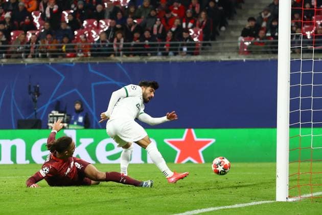 RB Leipzig - Sporting Lissabon Champions League Leipzig, 22.01.2025, Red Bull Arena, Fussball, Männer, Saison 2024 2025, UEFA Champions League, 7. Spieltag , RB Leipzig - Sporting Lissabon , Im Bild: Tor für Leipzig, Yussuf Yurary Poulsen (9, RB Leipzig) trifft zum 2:1 ,