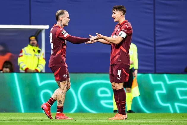 Torjubel - Torschütze David Raum (RB Leipzig,22) trifft zum 2-0, das Tor wird nicht gegeben. Hier mit Willi Orban (RB Leipzig,4) - Champions League Ligaphase Saison 2024-2025 RB Leipzig vs. Sporting Lissabon in der Red Bull Arena in Leipzig - Aktion,Fussball,Deutschland,Mann,Männer,22.01.2025