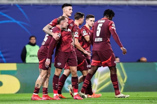 Torjubel - Torschütze David Raum (RB Leipzig,22) trifft zum 2-0, das Tor wird nicht gegeben. Hier mit v.l. Benjamin Sesko (RB Leipzig,30), Willi Orban (RB Leipzig,4), Christoph Baumgartner (RB Leipzig,14), El Chadaille Bitshiabu (RB Leipzig,5) - Champions League Ligaphase Saison 2024-2025 RB Leipzig vs. Sporting Lissabon in der Red Bull Arena in Leipzig - Aktion,Fussball,Deutschland,Mann,Männer,22.01.2025