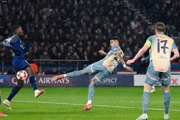 FOOTBALL : PSG vs Manchester City - Ligue des Champions - 22 01 2025 Savinho ( 26 - Manchester City ) during the UEFA Champions League match between Paris Saint Germain and Manchester City at Parc Des Princes on January 22, 2025 in Paris, France. ( Photo by Dante Badano PsnewZ ) - ParisFrance  Copyright: xDantexBadanox