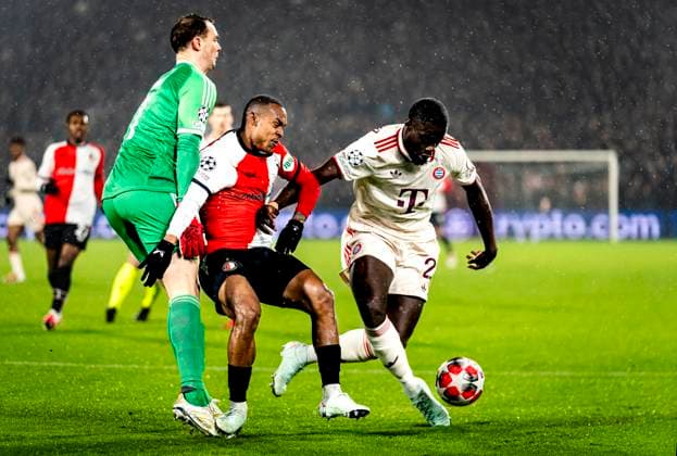 SC Bayern Munchen goalkeeper Manuel Neuer, Feyenoord Rotterdam forwarder Igor Paixao, SC Bayern Munchen defender Dayot Upamecano during the match Feyenoord - Bayern Munchen at the Stadium De Kuip for the UEFA Champions League - League Phase - Matchday 7 season 2024-2025 in ROTTERDAM, Netherlands on 22 january 2025, (photo by Marcel van Dorst EYE4images DeFodi Images) Defodi-746_209840
