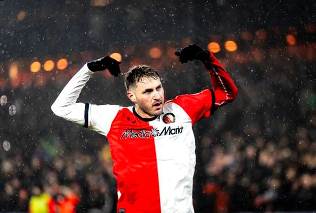 Feyenoord Rotterdam forwarder Santiago Gimenez scores the 1-0 and celebrating the goal during the match Feyenoord - Bayern Munchen at the Stadium De Kuip for the UEFA Champions League - League Phase - Matchday 7 season 2024-2025 in ROTTERDAM, Netherlands on 22 january 2025, (photo by Marcel van Dorst EYE4images DeFodi Images) Defodi-746_209856