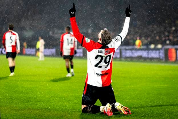 Feyenoord Rotterdam forwarder Santiago Gimenez scores the 1-0 and celebrating the goal during the match Feyenoord - Bayern Munchen at the Stadium De Kuip for the UEFA Champions League - League Phase - Matchday 7 season 2024-2025 in ROTTERDAM, Netherlands on 22 january 2025, (photo by Marcel van Dorst EYE4images DeFodi Images) Defodi-746_209860