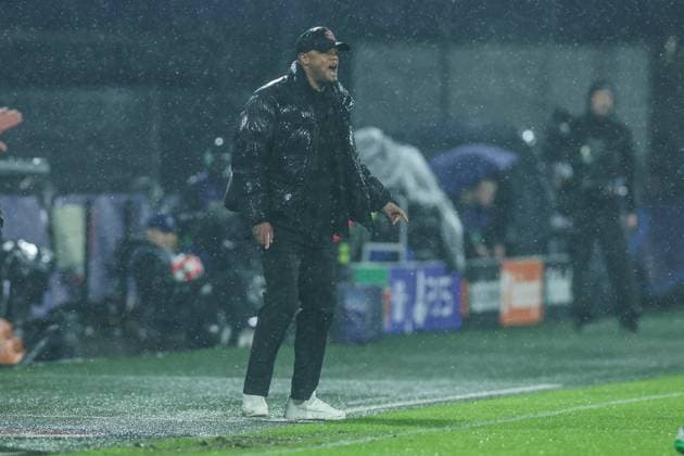 22.01.2025, Fussball, Saison 2024 2025, Champions League, 7. Spieltag, Feyenoord Rotterdam - FC Bayern München, Trainer Vincent Kompany (FC Bayern München) schreit. Rotterdam Staion Feijenoord Niederlande xRHR-FOTO TRx Copyright: TimxRehbein RHR-FOTOx RHR-FOTO TR