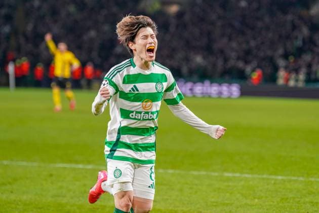 Fussball: UEFA Champions League 2024 2025, Spieltag 7 - Celtic Glasgow vs. Young Boys Bern (YB) - Celtic Park (Glasgow, Schottland): Tor und Torjubel von Kyogo Furuhashi (Celtic Glasgow, 8) Treffer wurde allerdings von nicht gegeben. Copyright: xJOERANxSTEINSIEKx