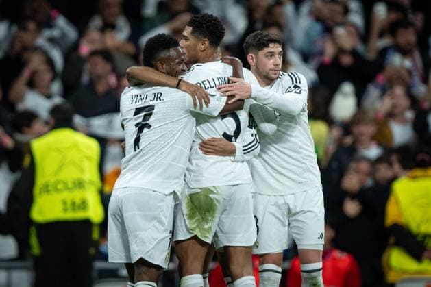 SOCCER - UEFA CL, Madrid vs RBS MADRID,SPAIN,22.JAN.25 - SOCCER - UEFA Champions League, Real Madrid CF vs Red Bull Salzburg. Image shows the rejoicing of Vinicius Junior, Jude Bellingham and Federico Valverde (Madrid).  GEPAxpictures xFelipexMondino
