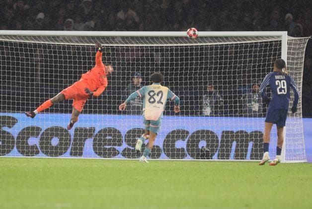 Psg-Manchester City PHOTOPQR LE PARISIEN Le Parisien Arnaud Journois ; PARIS ; 22 01 2025 ; FOOTBALL , LIGUE DES CHAMPIONS UEFA , PHASE DE LIGUE , 7E JOURNEE , 22 01 2025 , PARIS , PARC DES PRINCES PARIS SG - MANCHESTER CITY PHOTO LE PARISIEN ARNAUD JOURNOIS 29 Bradley Barcola PARIS France  Copyright: xPHOTOPQR LExPARISIEN MAXPPPxLexParisienx xArnaudxJournoisx 20250122LPA3475 20250122LPA3475